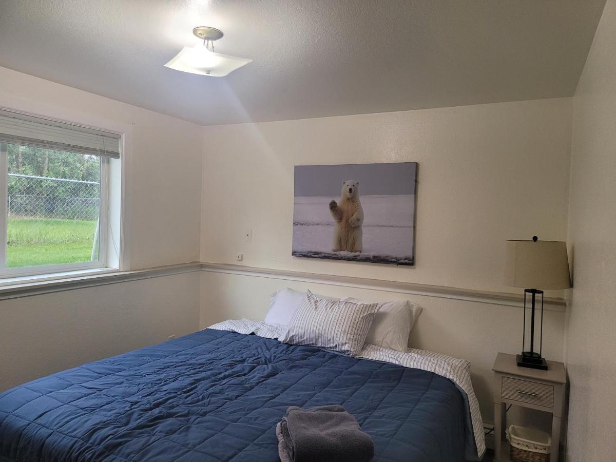 Newly Furnished Relaxing Stay Fairbanks Buitenkant foto