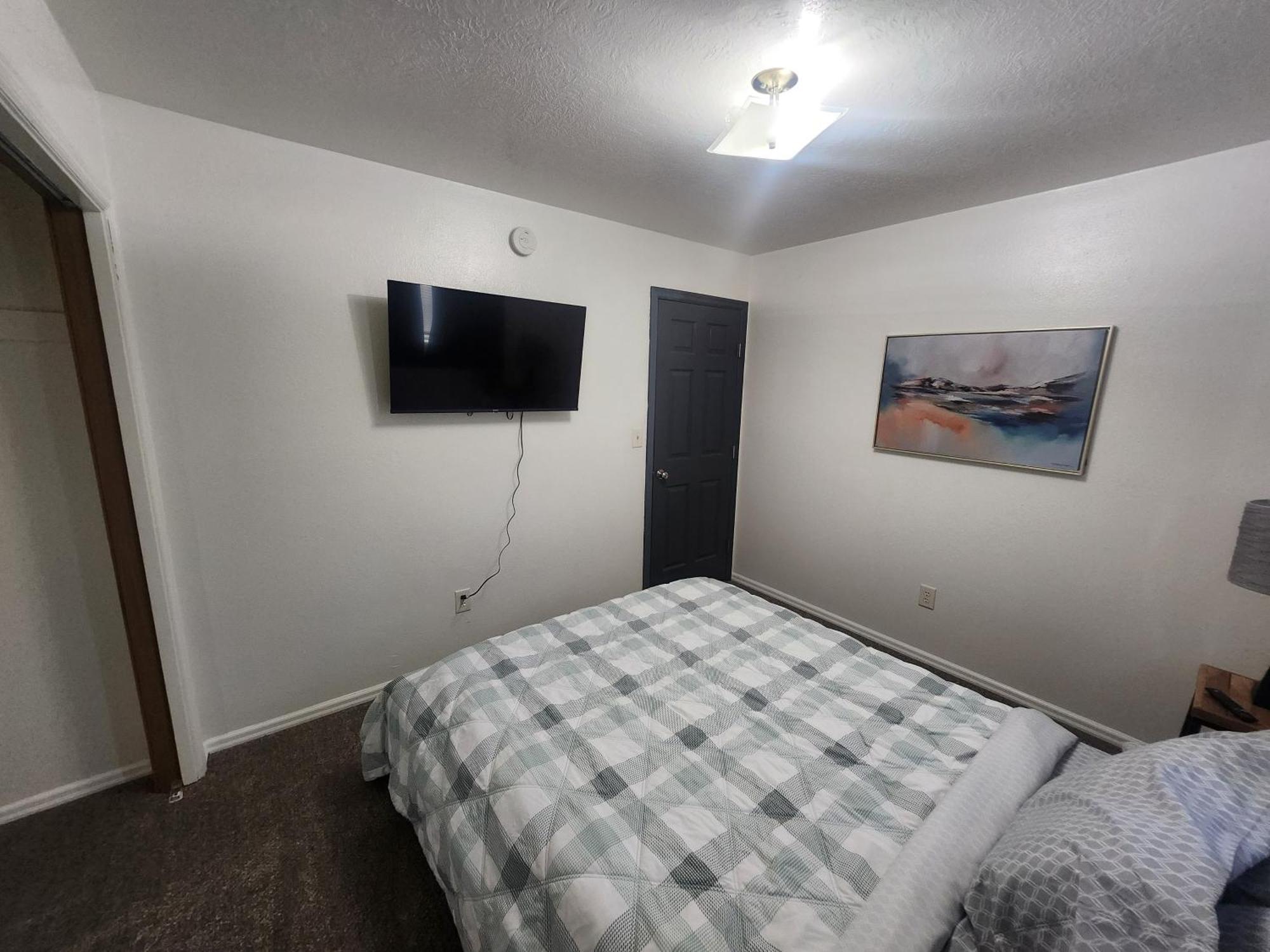 Newly Furnished Relaxing Stay Fairbanks Buitenkant foto