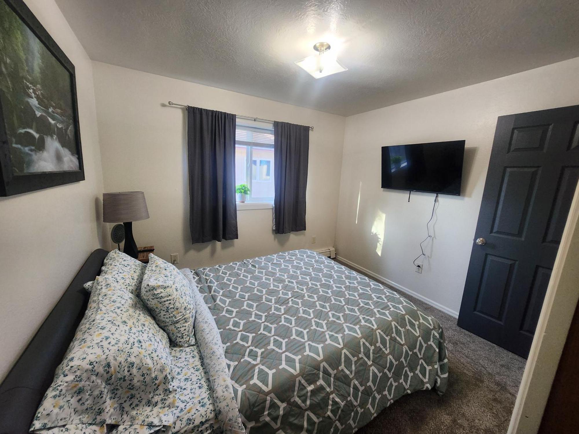 Newly Furnished Relaxing Stay Fairbanks Buitenkant foto